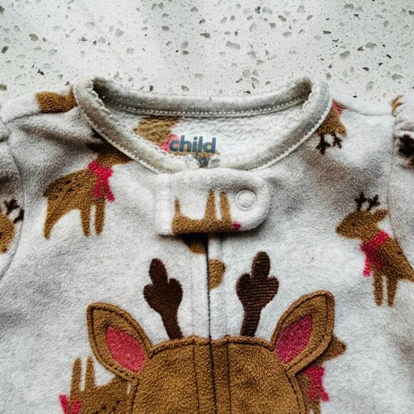 0-3 Month Girls Reindeer Fleece Footed PJs - Picture 4 of 8